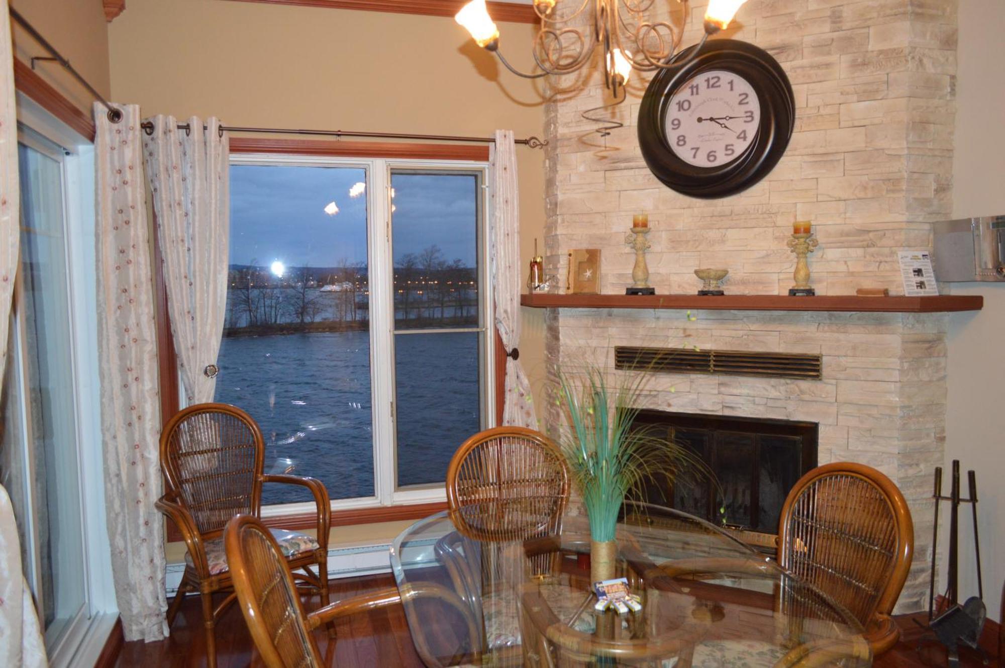 Condos Memphrémagog Habitación foto