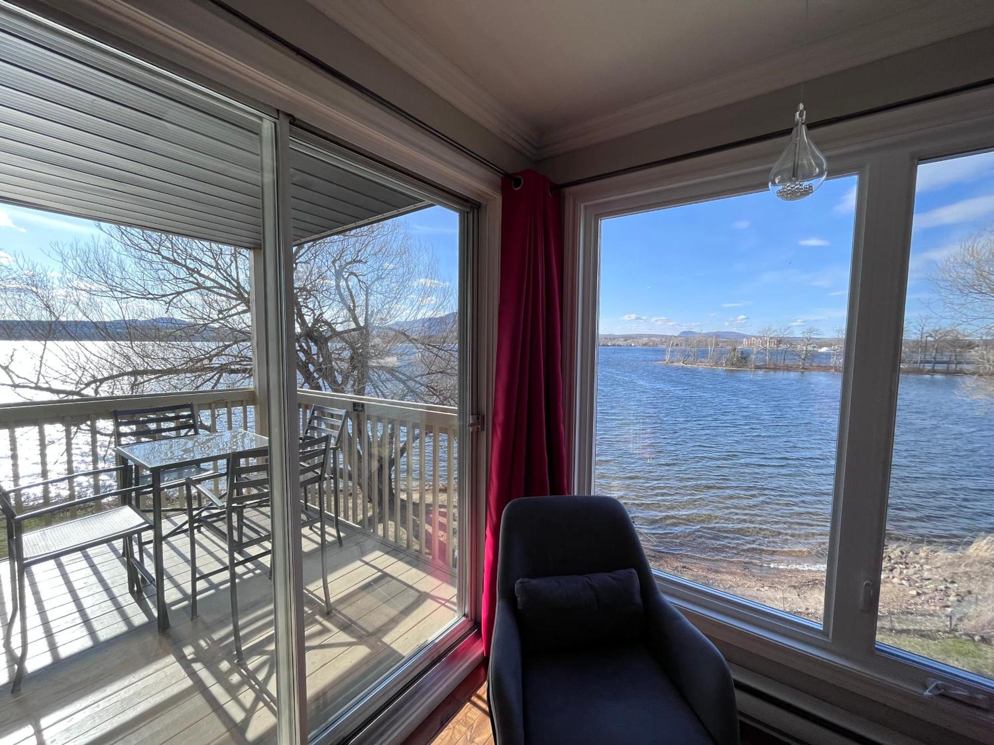 Condos Memphrémagog Exterior foto
