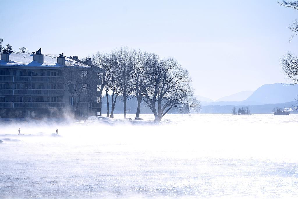 Condos Memphrémagog Exterior foto